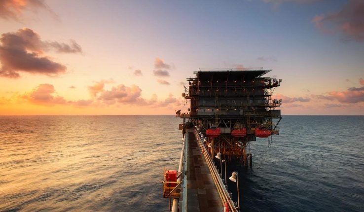 ZONAS DE RIESGO POR LA EXPLOTACIÓN Y TRANSPORTE DE PETRÓLEO: LA MAREA NEGRA